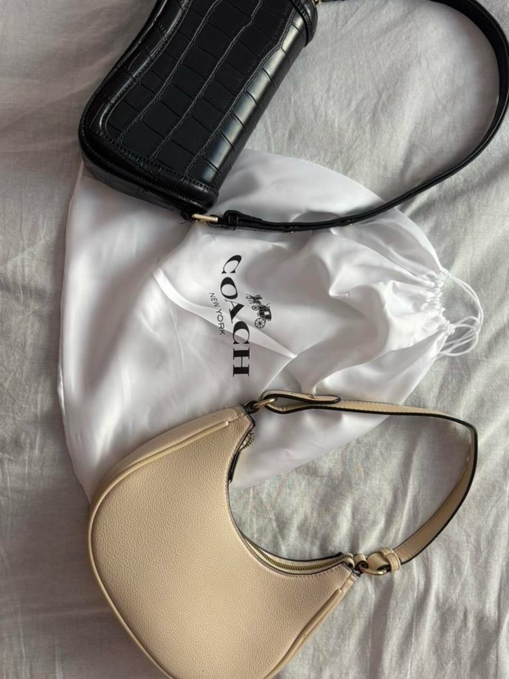 Crescent Shoulder Bag in Beige Leather and Black